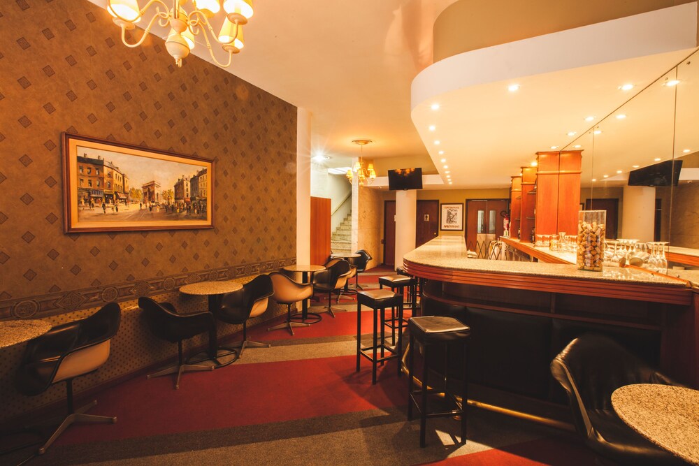 Hotel Bar