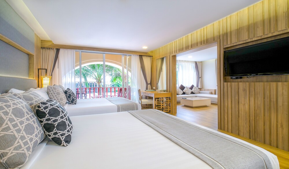 Room, Phuket Graceland Resort And Spa