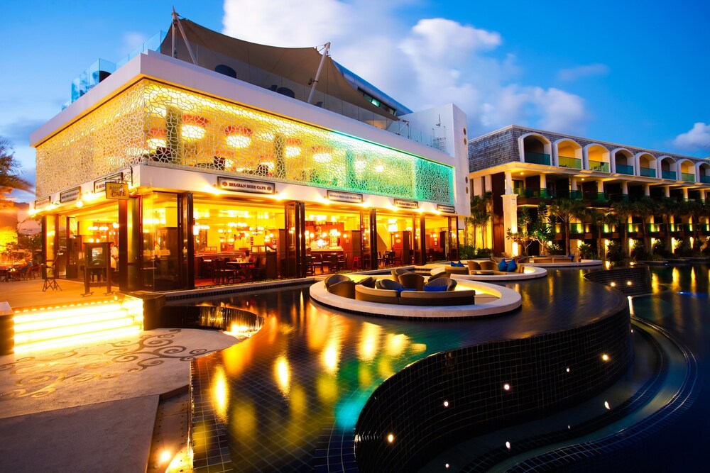 Bar (on property), Phuket Graceland Resort And Spa