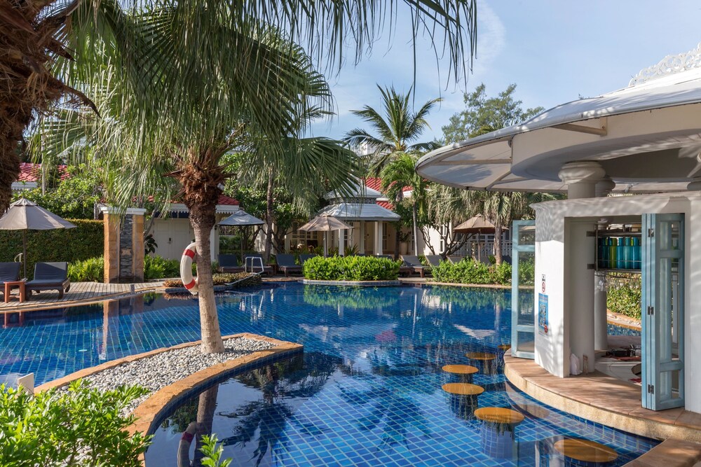 Poolside Bar