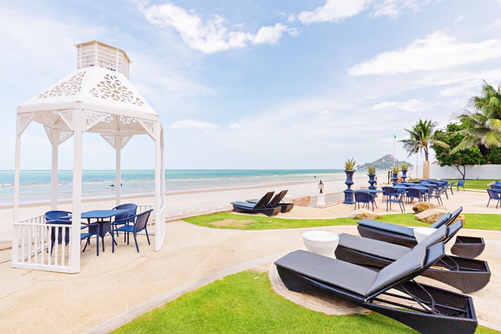 Beach/Ocean View