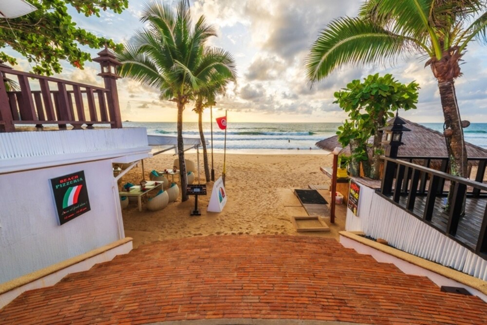 Beach/Ocean View