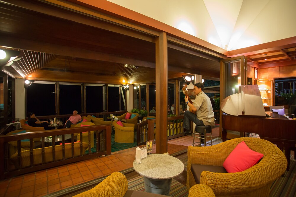 Hotel Bar
