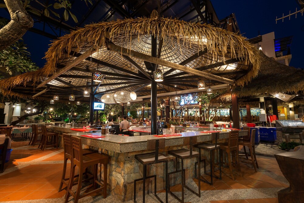 Hotel Bar