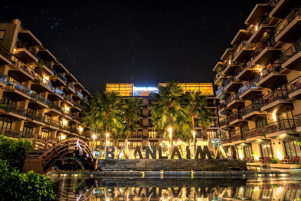 Hotel Front - Evening/Night