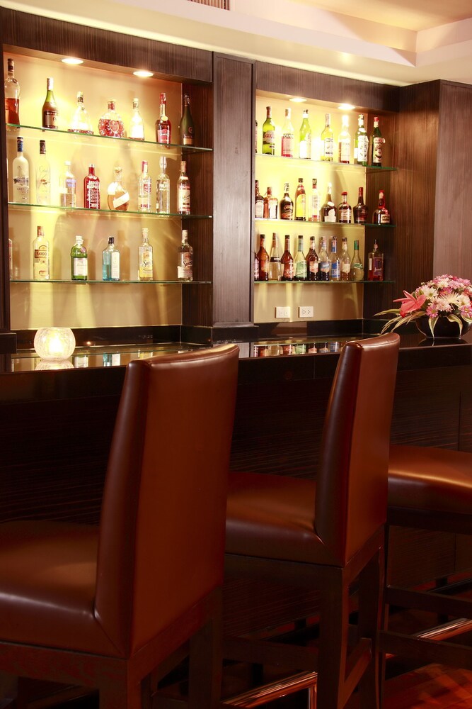 Hotel Bar