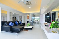 Penthouse, 2 Bedrooms, Marina View