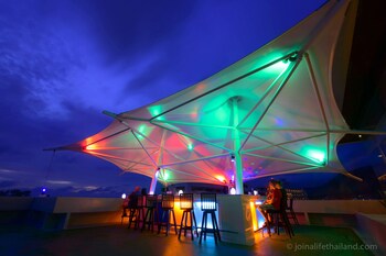 Hotel Bar