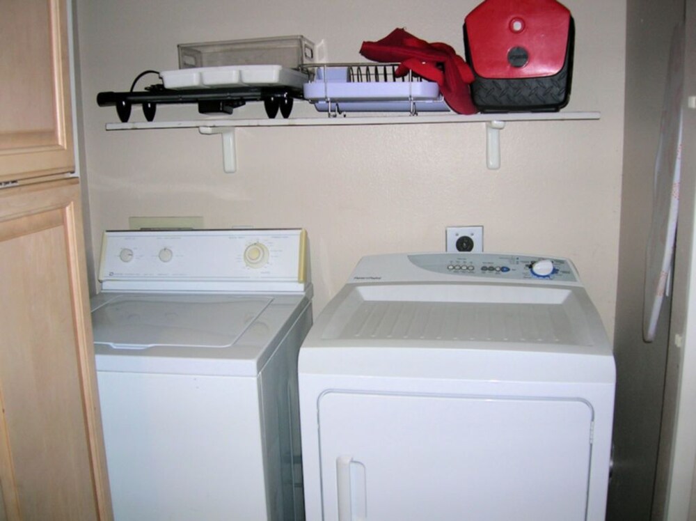 Sea Breeze Townhouse ($150.00 Cleaning Fee, Per Stay) - Bathroom Amenities