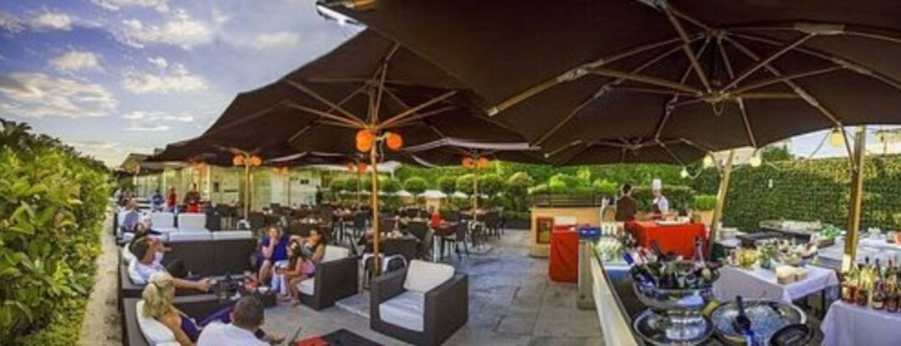 Hotel Bar