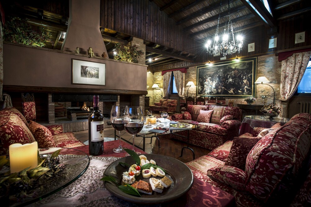 Hotel Lounge