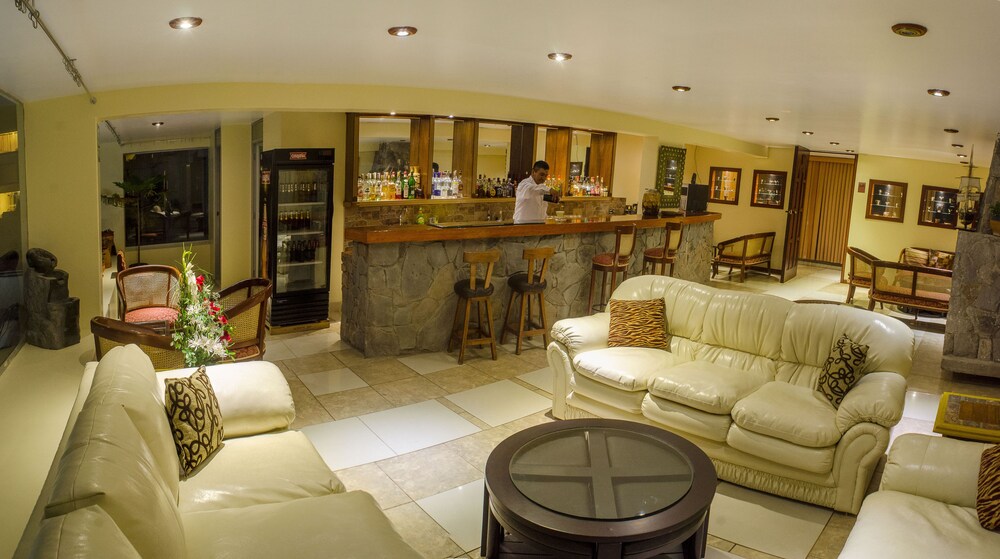 Hotel Bar
