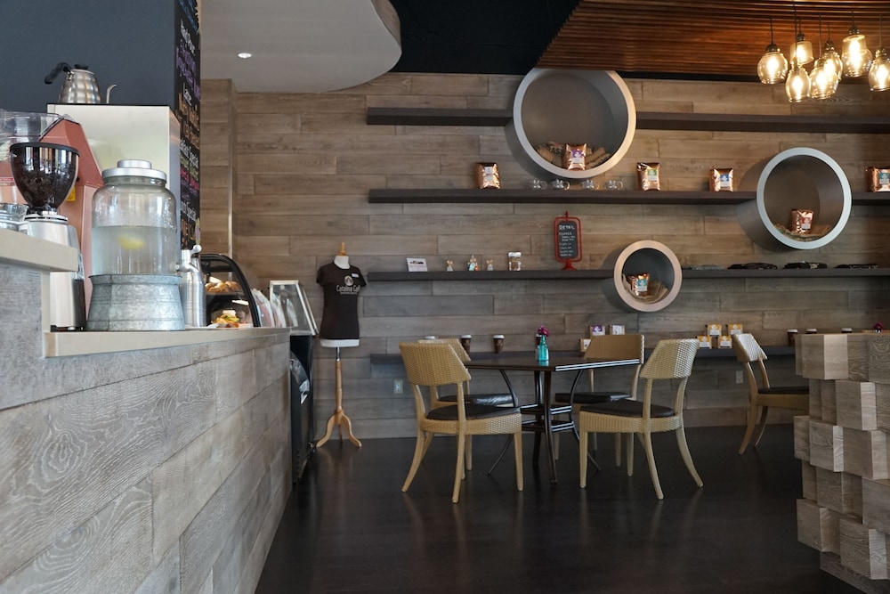 Breakfast area, Naples Bay Resort & Marina