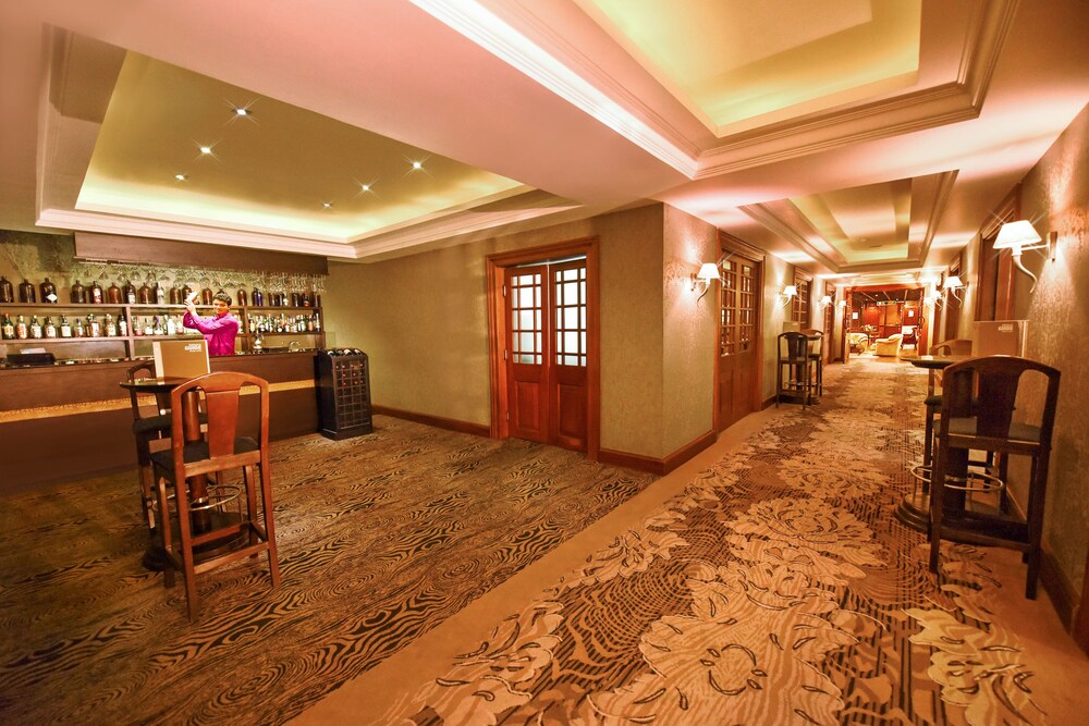 Hotel Bar
