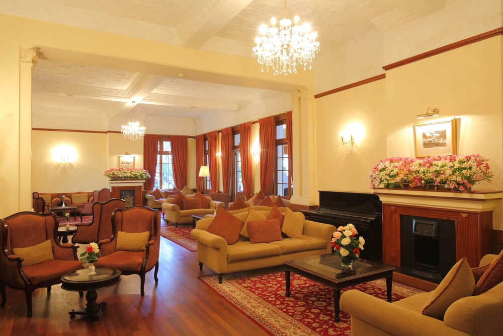 Hotel Lounge