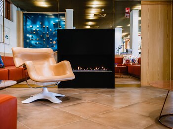 Hotel Lounge