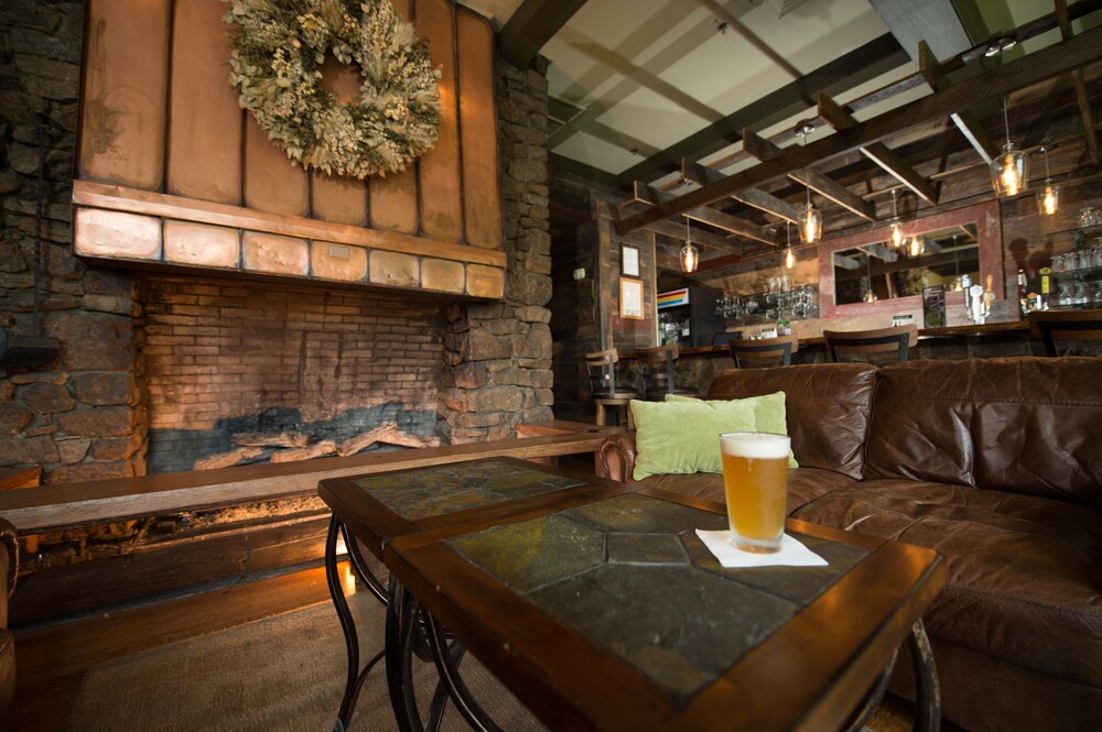Hotel Bar
