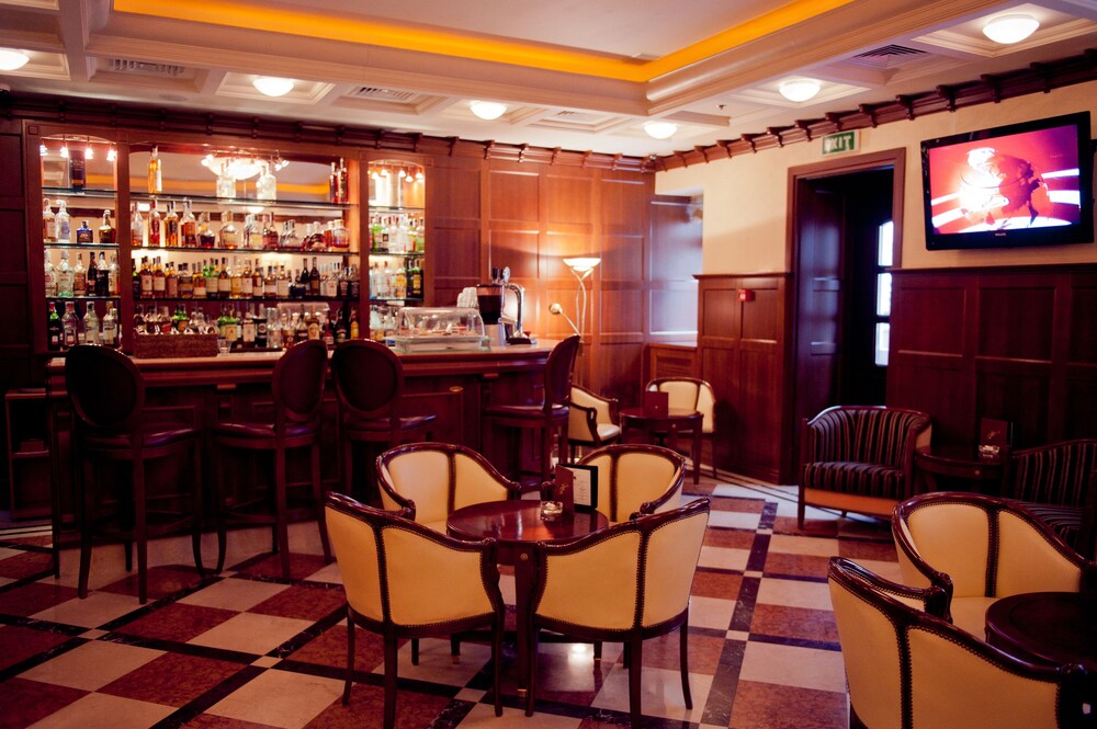 Hotel Lounge