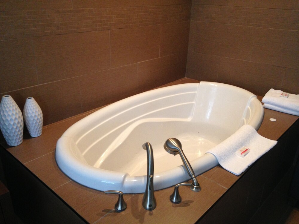 Jetted Tub