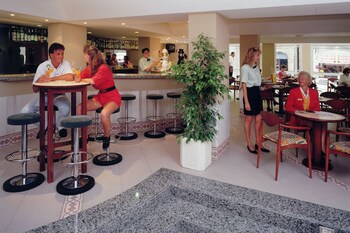 Hotel Bar