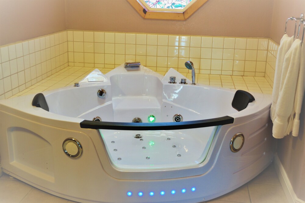 Jetted Tub