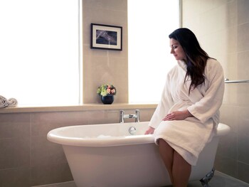 Deep Soaking Bathtub