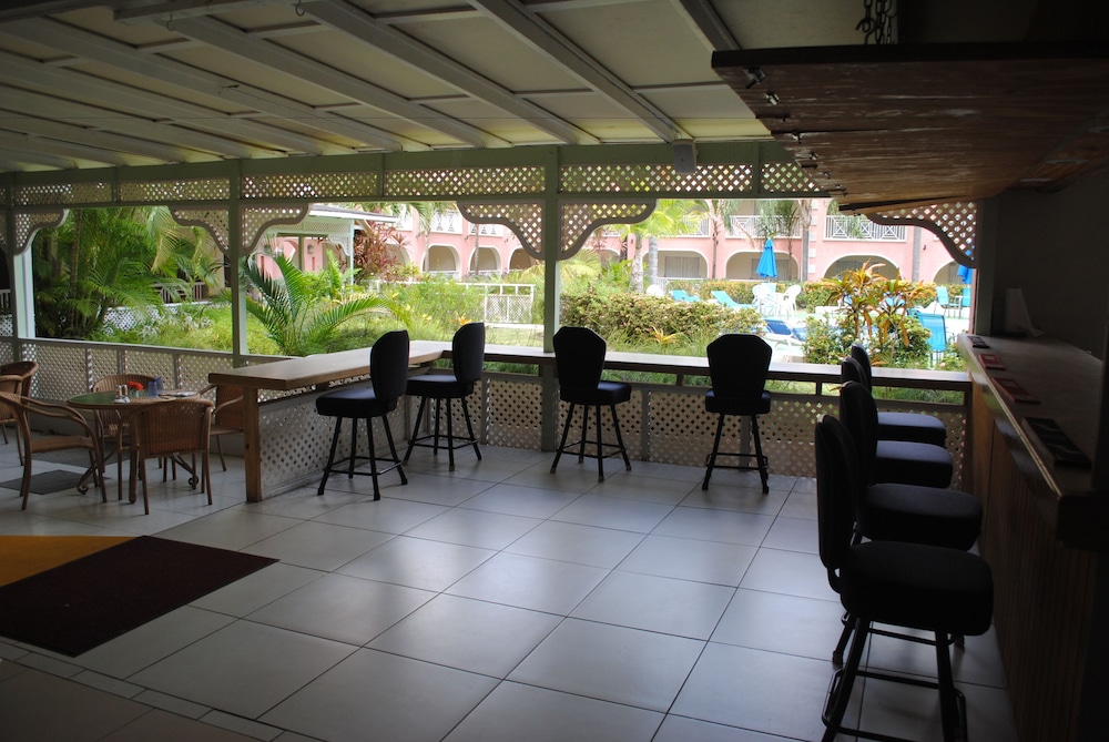 Hotel Bar