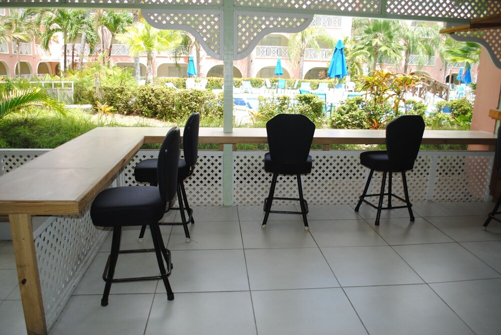 Hotel Lounge