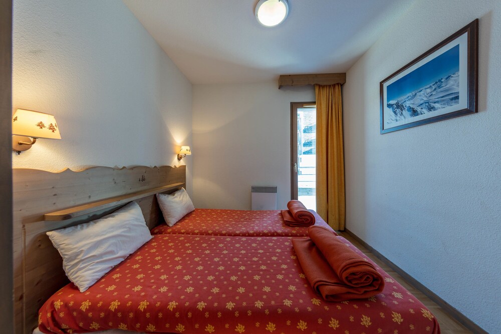 Two Bedroom Apartment (for 8) - Guestroom