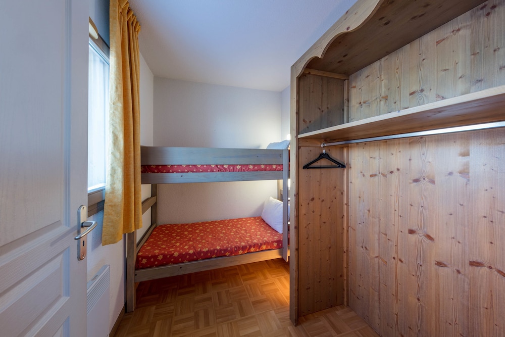 Two Bedroom Apartment (for 8) - Guestroom