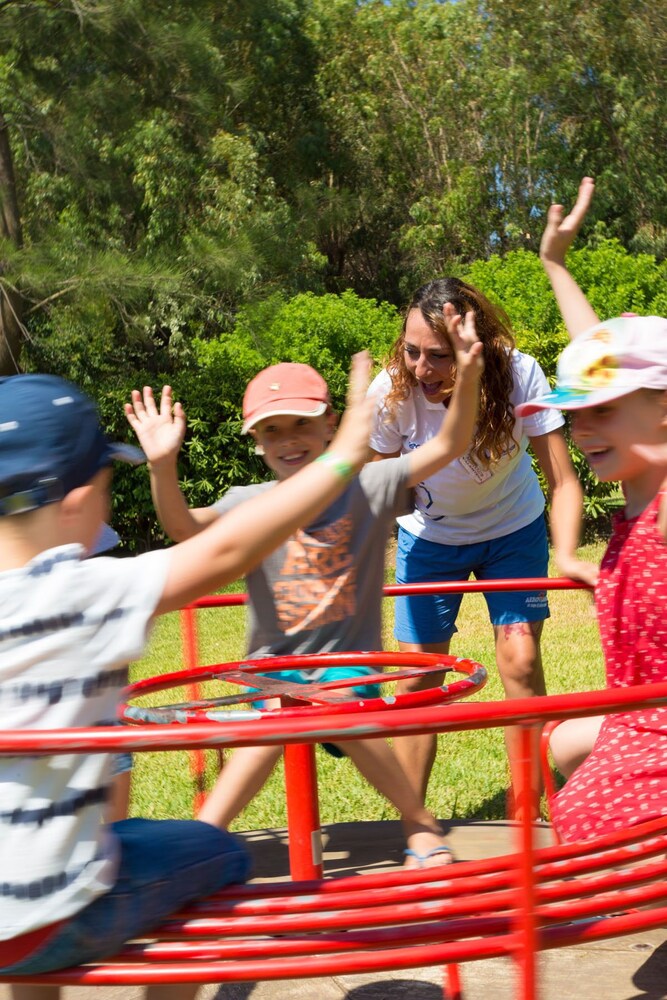 Area giochi per bambini (all'aperto)