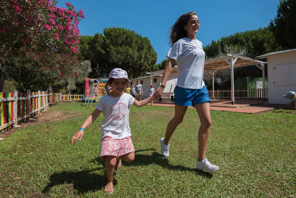 Childrens Play Area - Outdoor