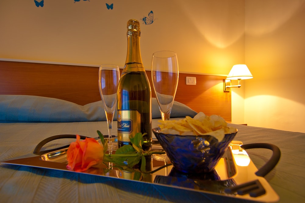 Room Service - Dining