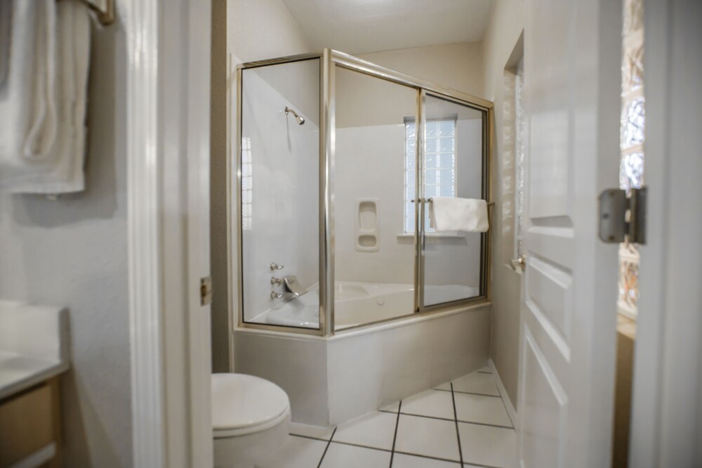 One Bedroom Condo - Bathroom