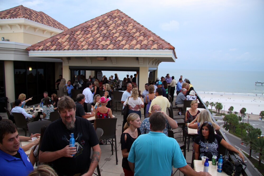 Hotel Bar