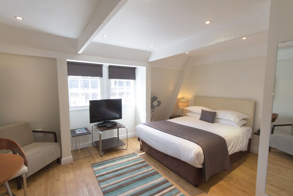 Standard Studio, Kitchen - Guestroom