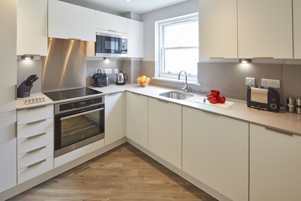 Club Apartment, 1 Bedroom, Kitchen - In-Room Kitchen