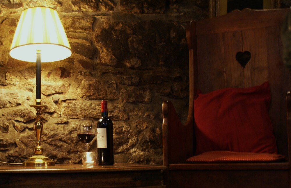 Hotel Bar