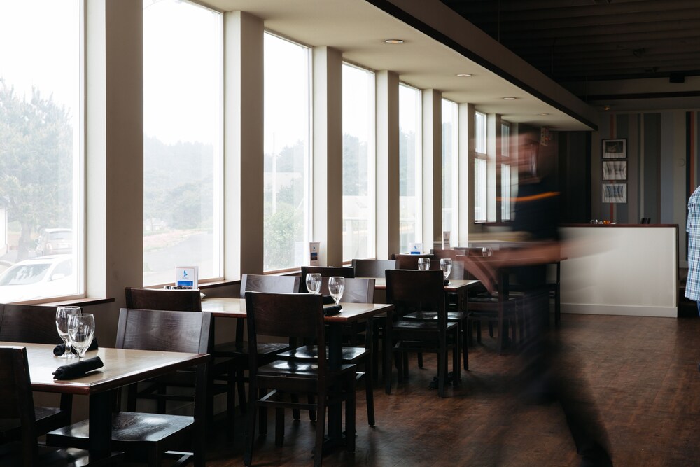 Food Court