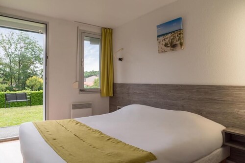 The Originals Access, Hôtel Recouvrance, Saintes Ouest (P'tit Dej-Hotel)