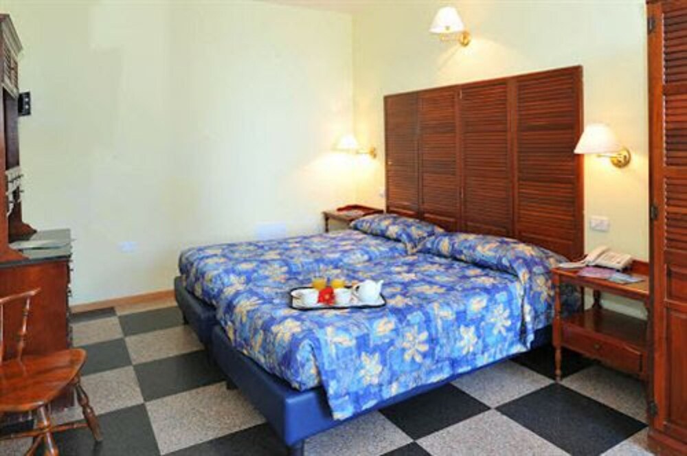 Guestroom
