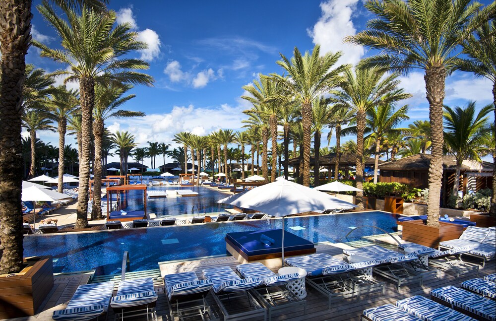 Infinity pool, The Cove at Atlantis