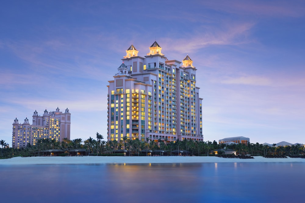 Front of property - evening/night, The Cove at Atlantis