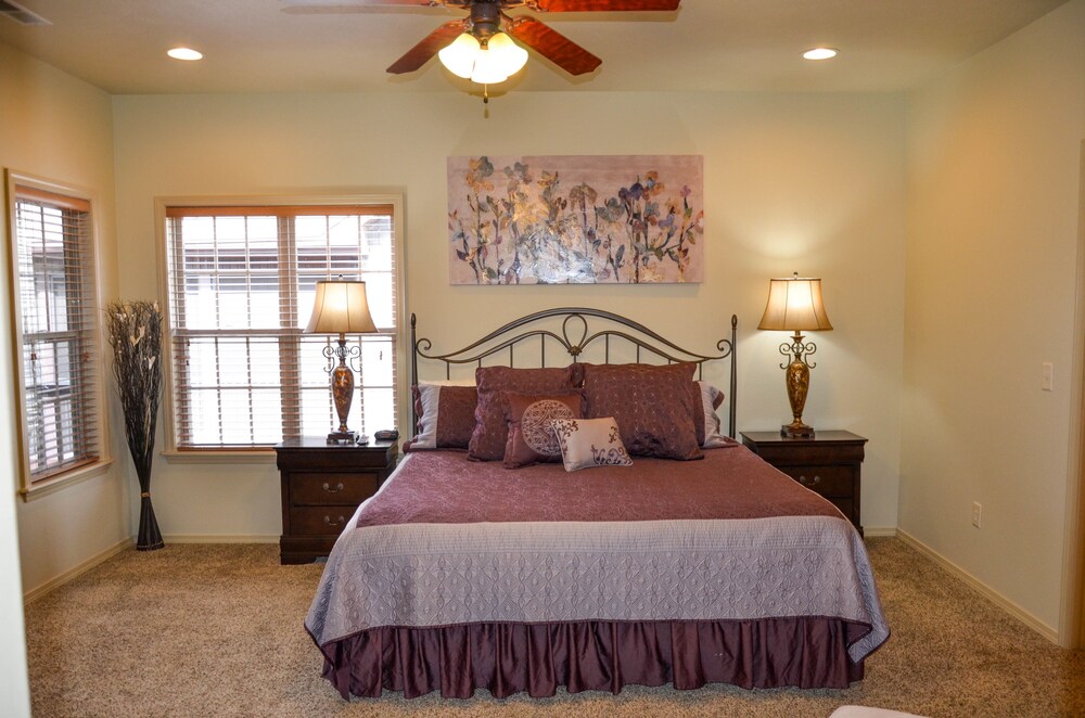 Three bedroom townhome - Guestroom