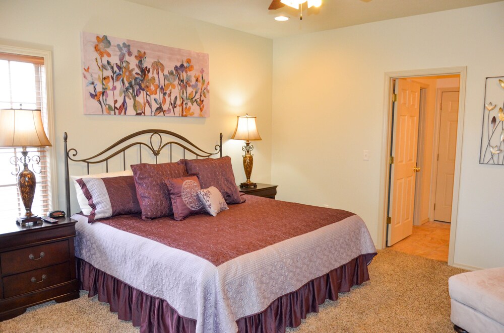 Three bedroom townhome - Guestroom