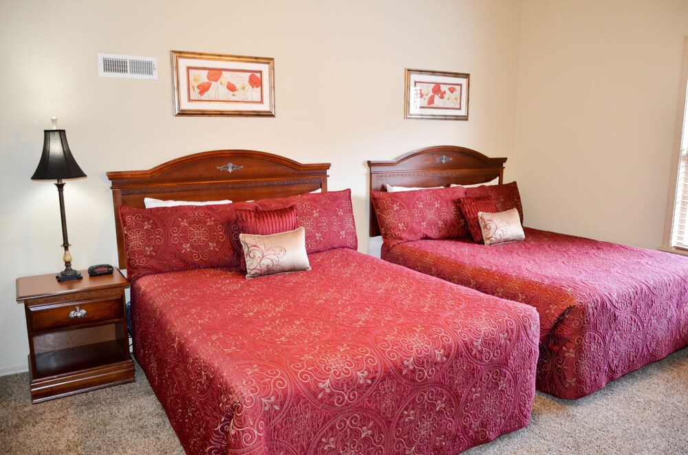 Three bedroom townhome - Guestroom