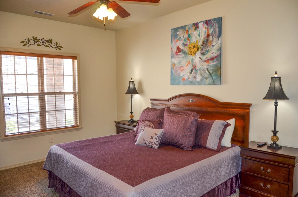 Three bedroom townhome - Guestroom