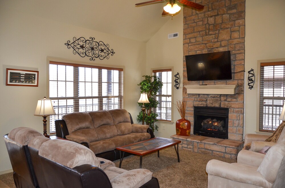 Three bedroom townhome - Living Room