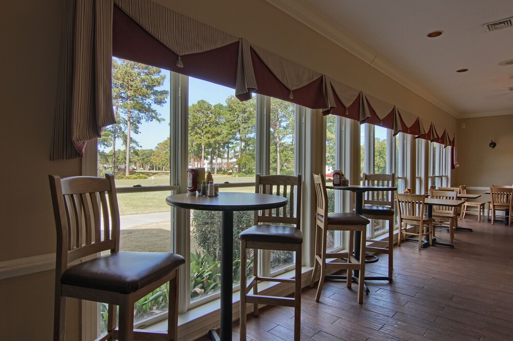 Hotel Lounge