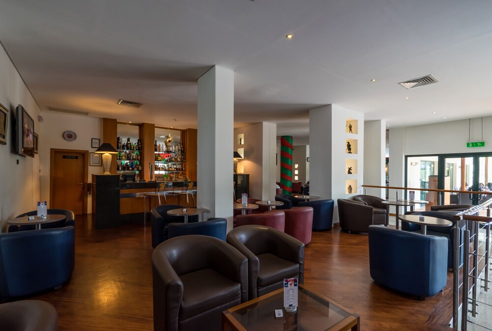 Hotel Bar